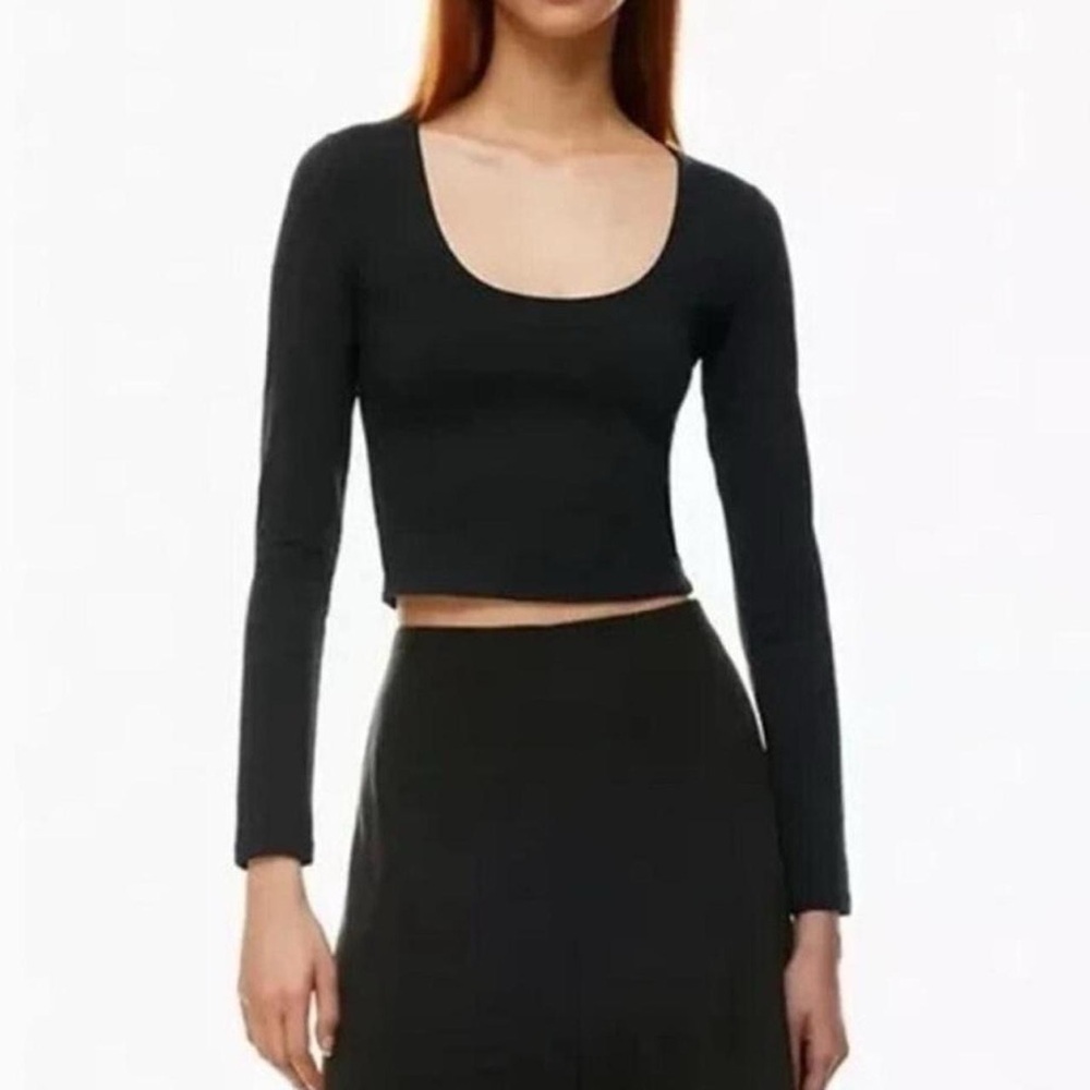 Aritzia Black Long Sleeve Crop Top